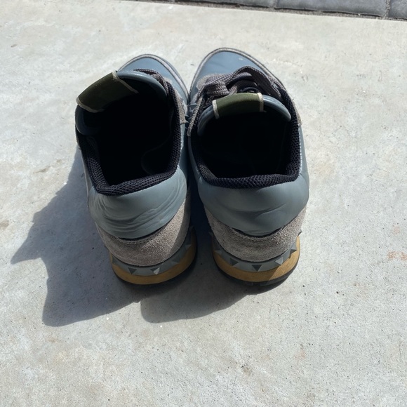 Valentino - Picture 3 of 7